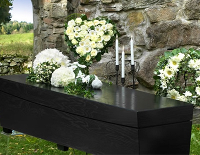 Begravningsbyrå Halmstad - J F Svenssons Begravningsbyrå Halmstad - Begravningar - Kistor och urnor Begravningsbyrå Halmstad - J F Svenssons Begravningsbyrå Halmstad - Begravningar - Kistor och urnor